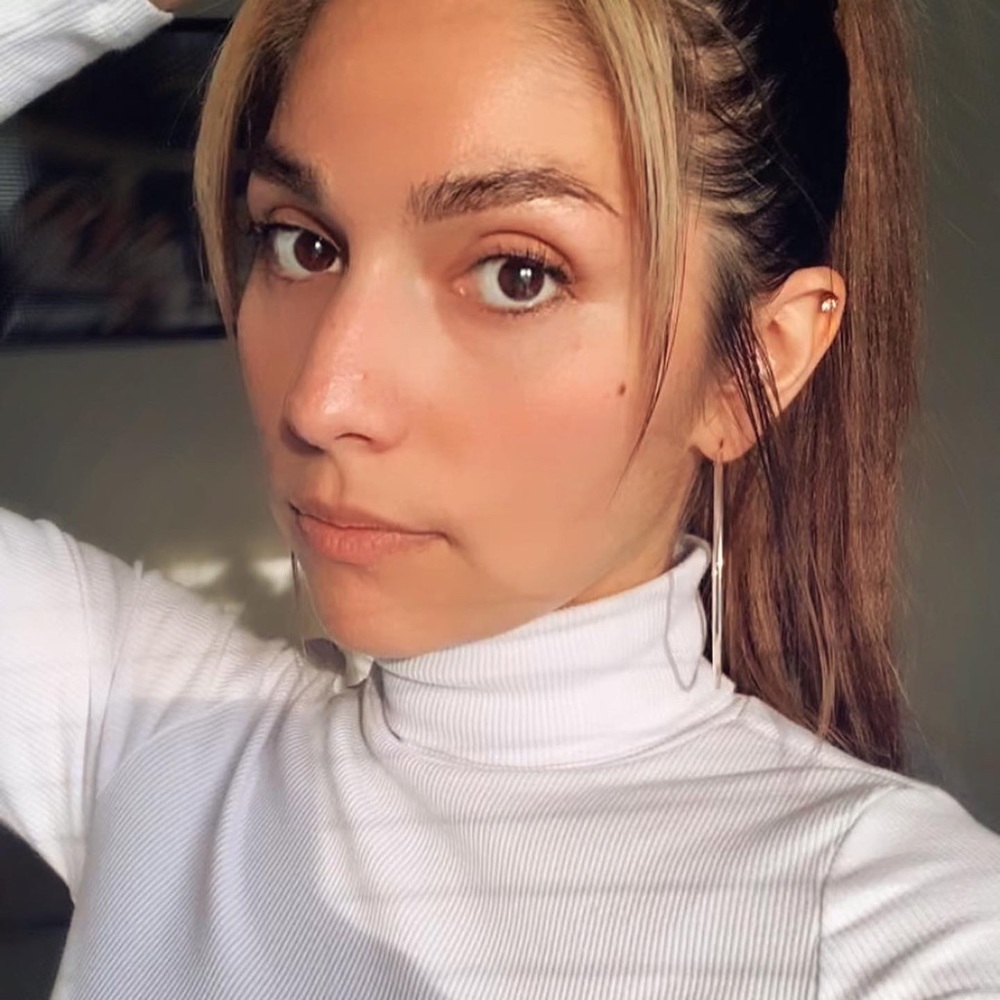 Meet your Posher, Claudia